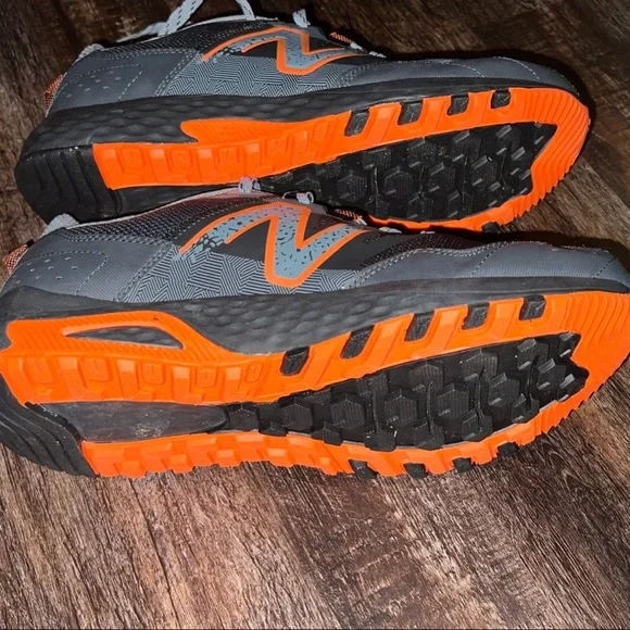 NWOT New Balance Men's Sneakers - Black and Orange